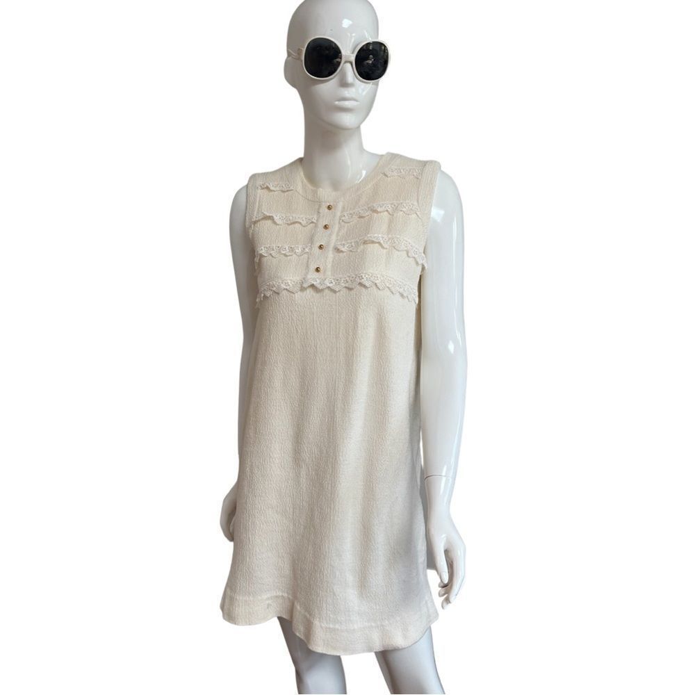 Dreamy 1960s Cream Tweed Scalloped Lace Embroidered Shift Mini Dress